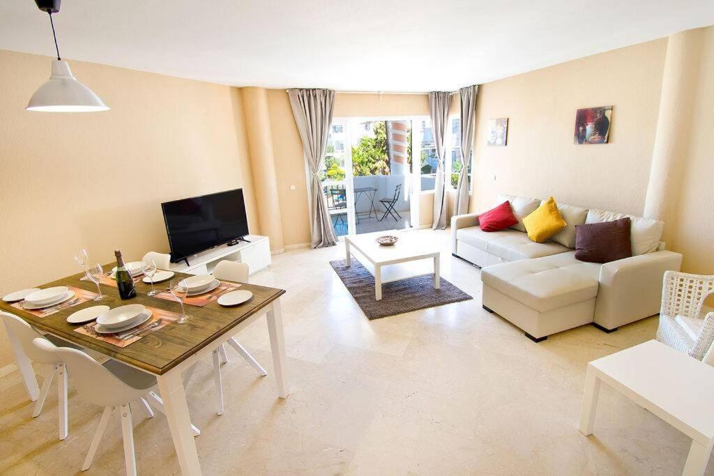 Spectacular Apartment In Matchroom Country Club Fuengirola Exterior foto
